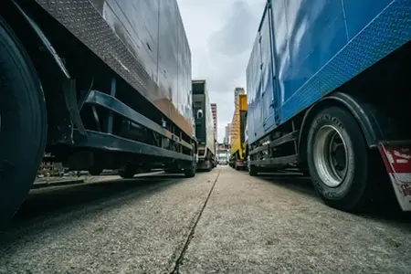Macaristan'da vi̇nyet: Macaristan'daki araç trafiğinin en önemli unsurları.